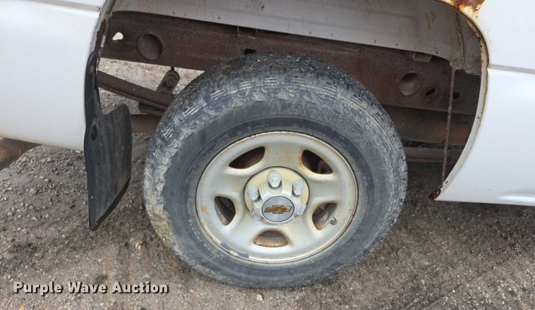 image for item FI0660 2000 Chevrolet Silverado 1500 pickup truck