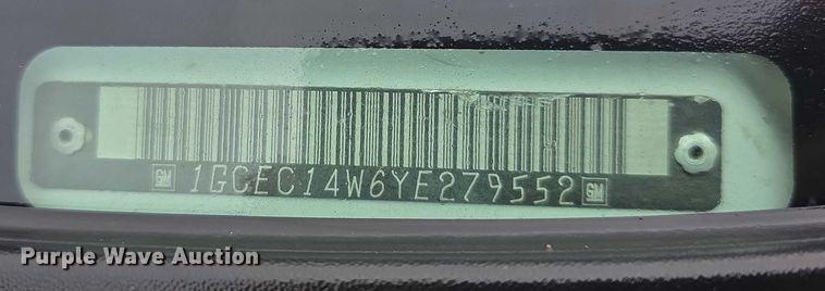 image for item FI0660 2000 Chevrolet Silverado 1500 pickup truck