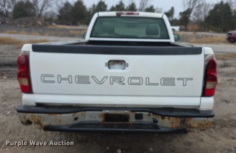 image for item FI0662 2003 Chevrolet Silverado 1500 pickup truck