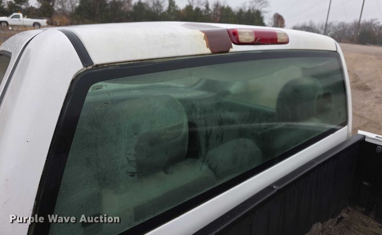 image for item FI0662 2003 Chevrolet Silverado 1500 pickup truck