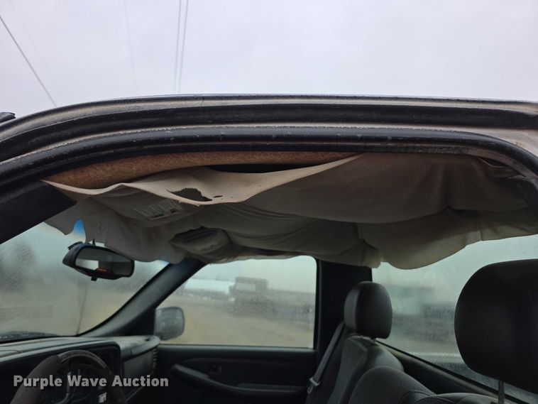 image for item FI0662 2003 Chevrolet Silverado 1500 pickup truck