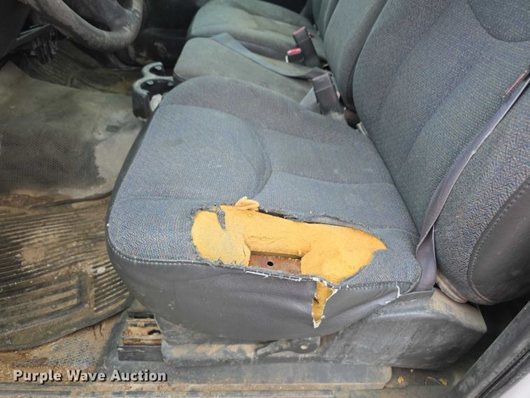 image for item FI0662 2003 Chevrolet Silverado 1500 pickup truck