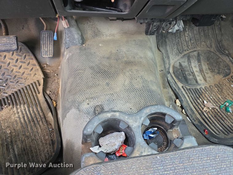 image for item FI0662 2003 Chevrolet Silverado 1500 pickup truck