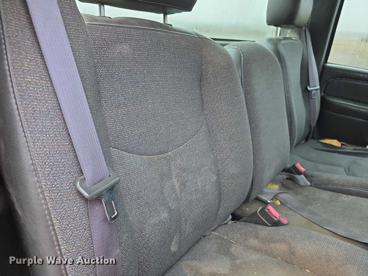 image for item FI0662 2003 Chevrolet Silverado 1500 pickup truck