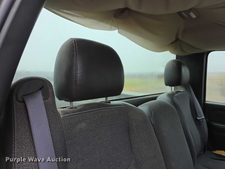 image for item FI0662 2003 Chevrolet Silverado 1500 pickup truck