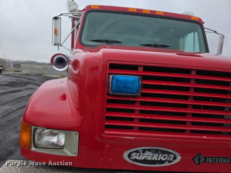 image for item FI0663 1999 IH Superior 4900 rescue vehicle