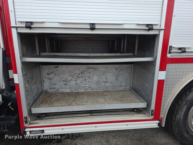 image for item FI0663 1999 IH Superior 4900 rescue vehicle