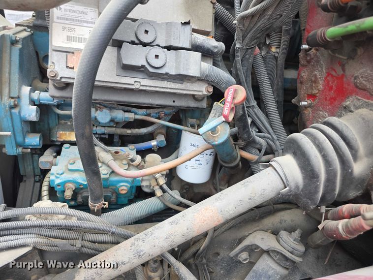 image for item FI0663 1999 IH Superior 4900 rescue vehicle