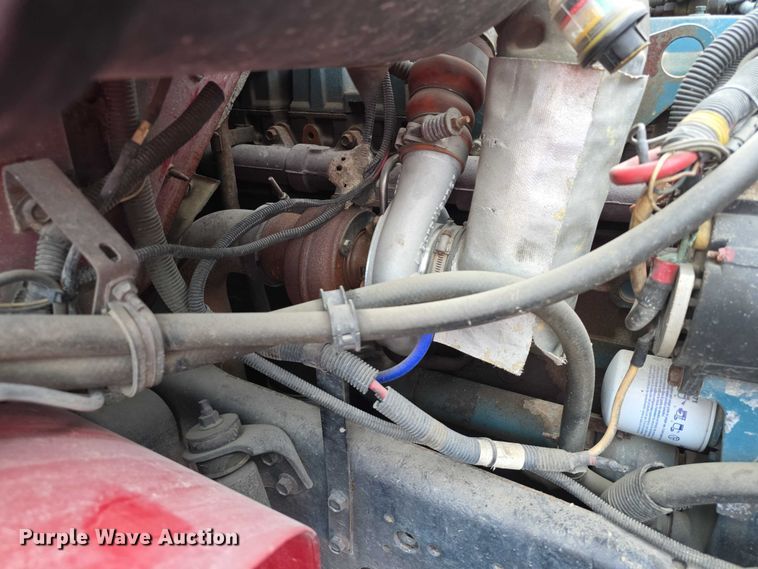 image for item FI0663 1999 IH Superior 4900 rescue vehicle