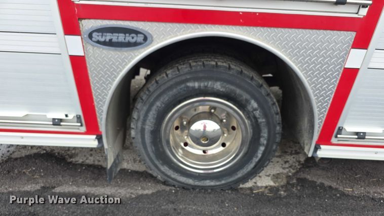 image for item FI0663 1999 IH Superior 4900 rescue vehicle
