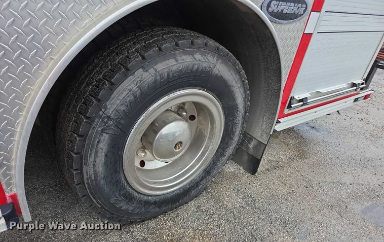 image for item FI0663 1999 IH Superior 4900 rescue vehicle