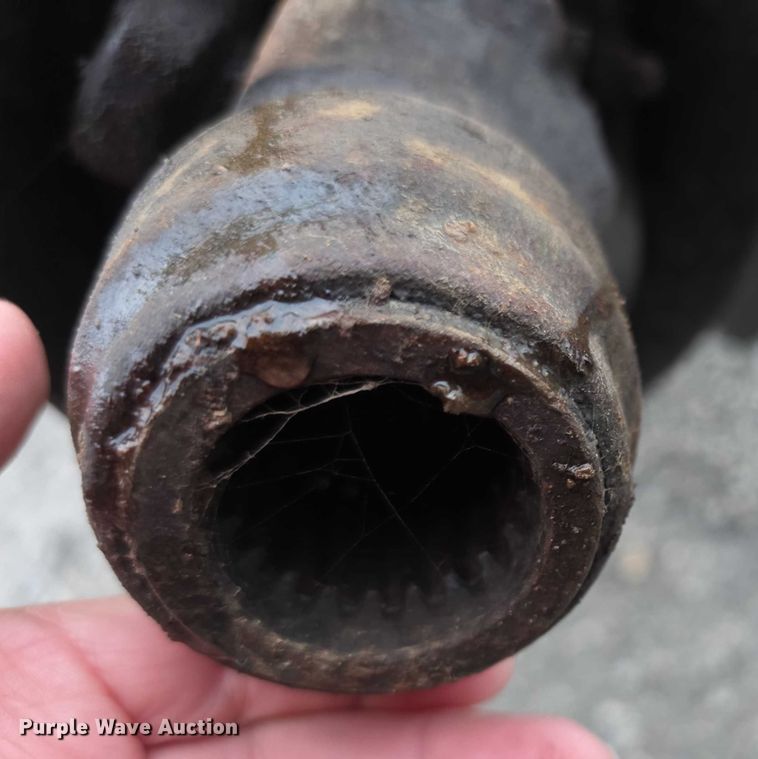 image for item FI0666 2005 Vermeer BP7000 bale processor