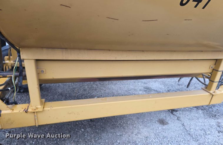 image for item FI0666 2005 Vermeer BP7000 bale processor