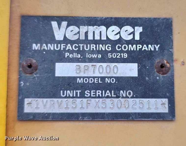 image for item FI0666 2005 Vermeer BP7000 bale processor