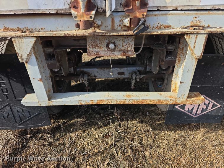 image for item FI0667 1979 Trailmobile 011R3YAW dry van trailer