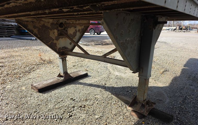 image for item FI0667 1979 Trailmobile 011R3YAW dry van trailer