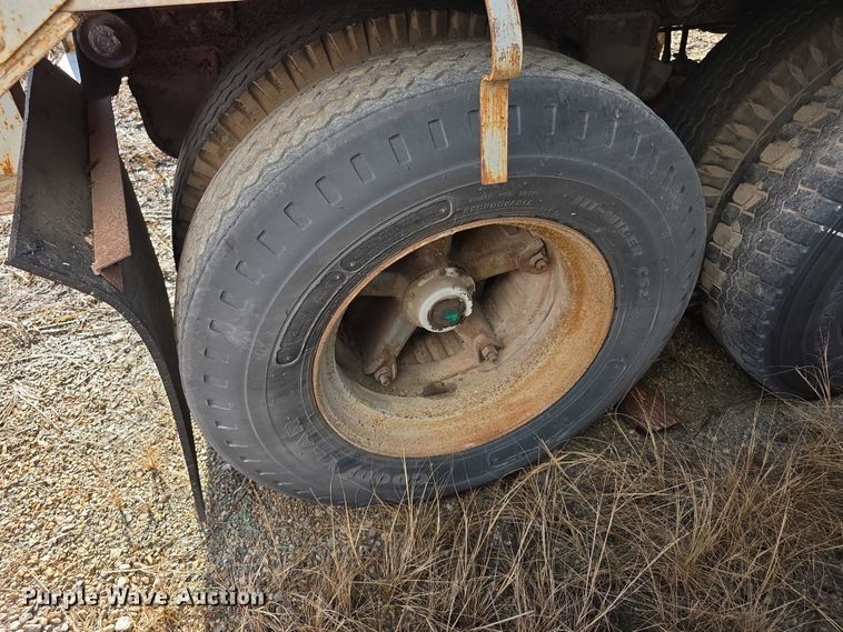 image for item FI0667 1979 Trailmobile 011R3YAW dry van trailer