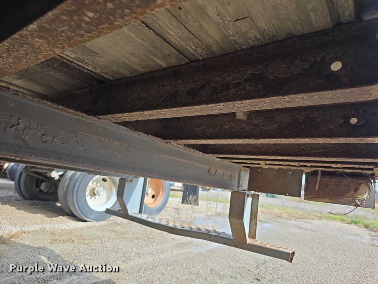 image for item FI0668 1995 Fruehauf FBLF91.5NT248 dry van trailer