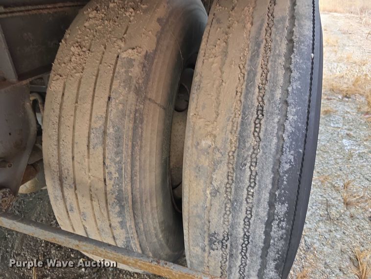 image for item FI0668 1995 Fruehauf FBLF91.5NT248 dry van trailer