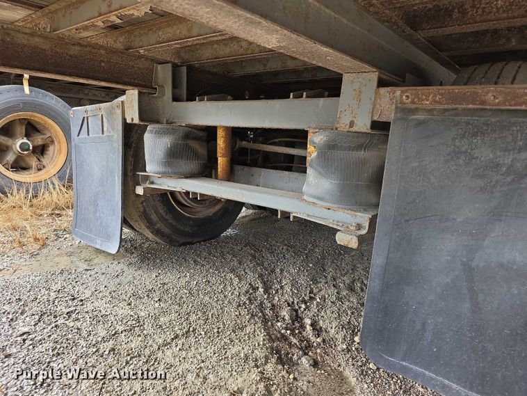 image for item FI0668 1995 Fruehauf FBLF91.5NT248 dry van trailer