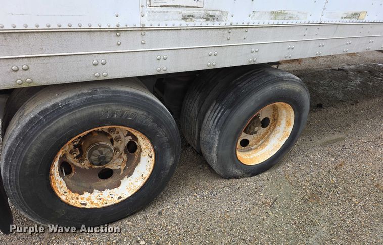 image for item FI0668 1995 Fruehauf FBLF91.5NT248 dry van trailer