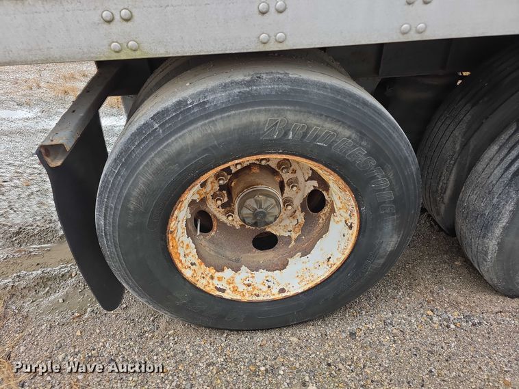 image for item FI0668 1995 Fruehauf FBLF91.5NT248 dry van trailer