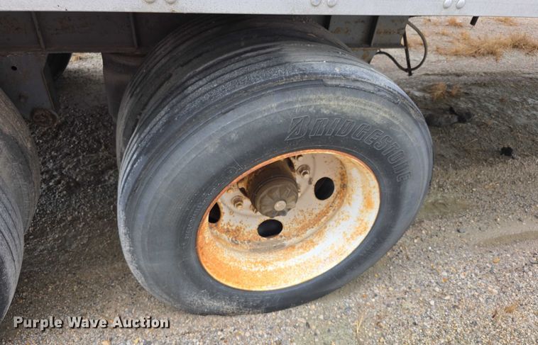 image for item FI0668 1995 Fruehauf FBLF91.5NT248 dry van trailer