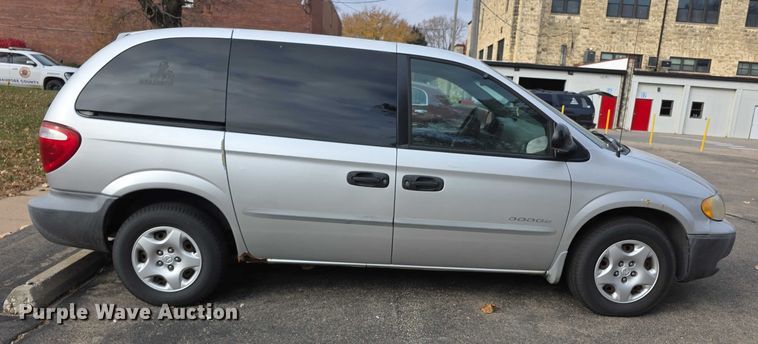 image for item FI0672 2001 Dodge Caravan van