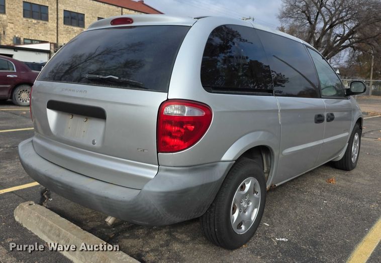 image for item FI0672 2001 Dodge Caravan van