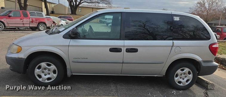 image for item FI0672 2001 Dodge Caravan van