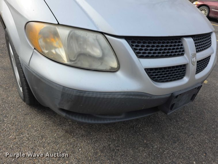 image for item FI0672 2001 Dodge Caravan van