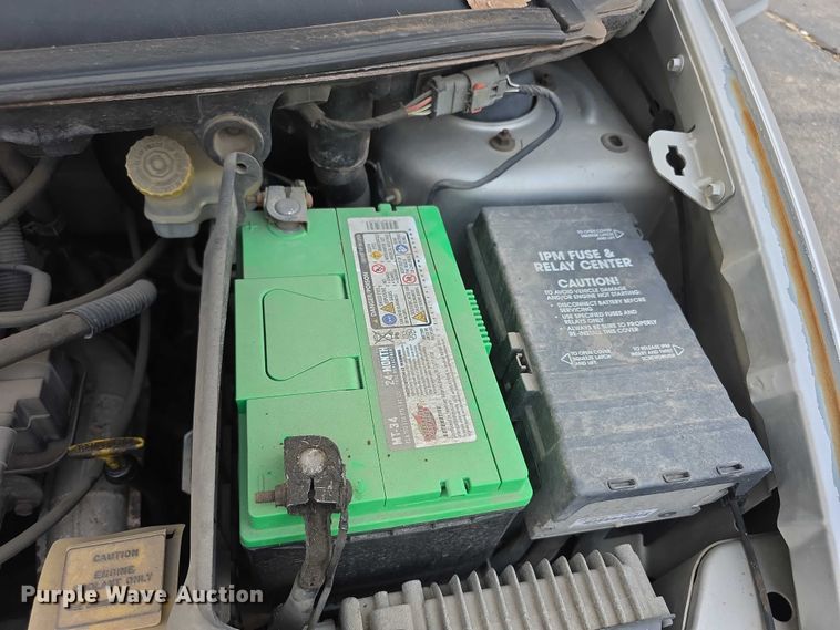 image for item FI0672 2001 Dodge Caravan van