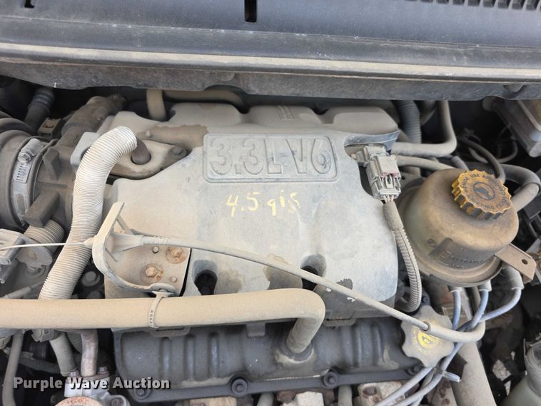 image for item FI0672 2001 Dodge Caravan van