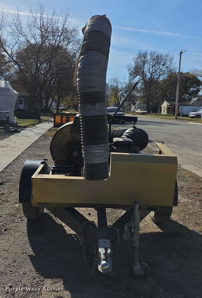 image for item FI0673 Hiway G750 leaf vacuum