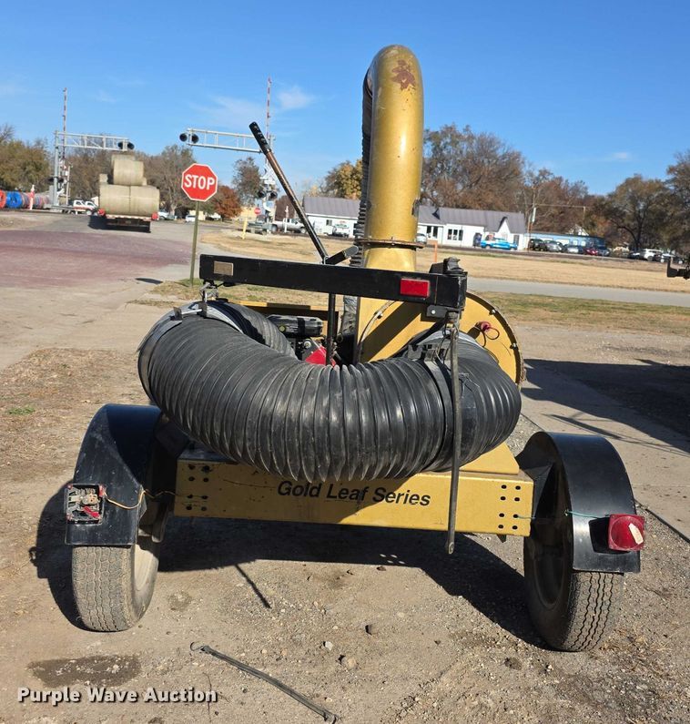 image for item FI0673 Hiway G750 leaf vacuum