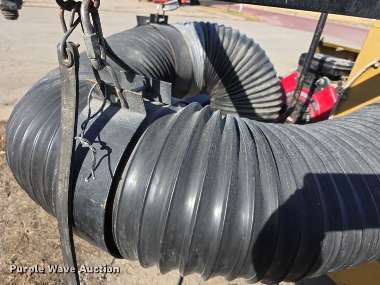 image for item FI0673 Hiway G750 leaf vacuum