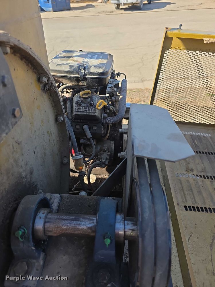 image for item FI0673 Hiway G750 leaf vacuum