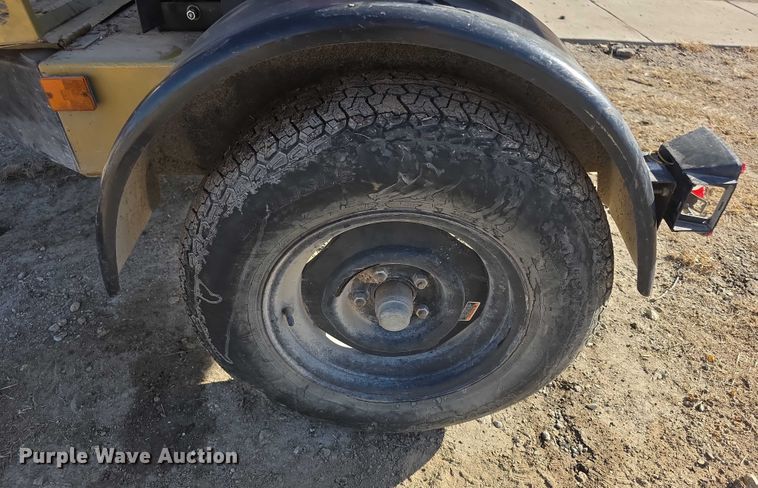 image for item FI0673 Hiway G750 leaf vacuum