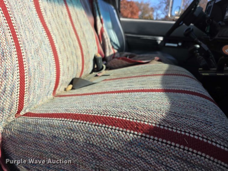 image for item FI0674 2000 Chevrolet C7500 dump truck