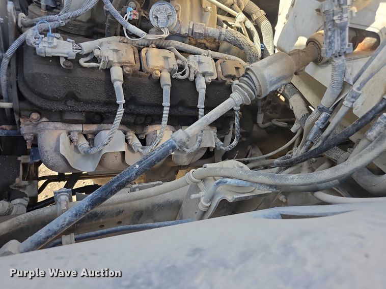 image for item FI0674 2000 Chevrolet C7500 dump truck