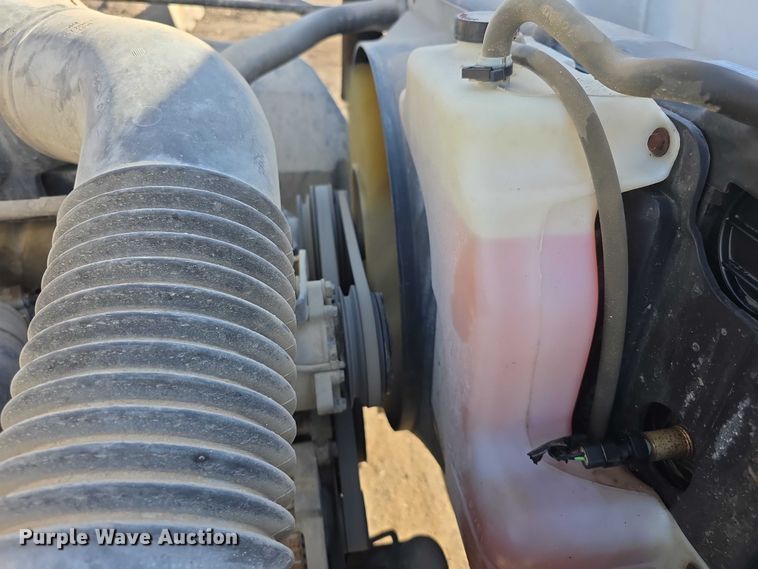 image for item FI0674 2000 Chevrolet C7500 dump truck