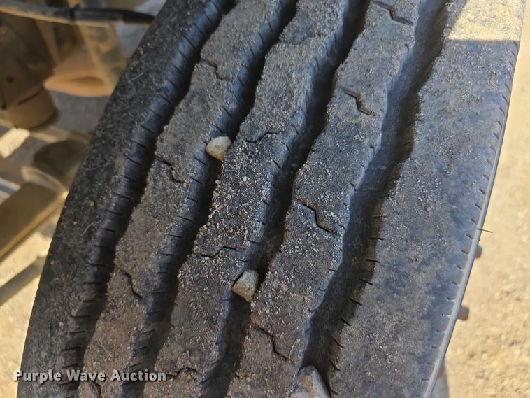 image for item FI0674 2000 Chevrolet C7500 dump truck