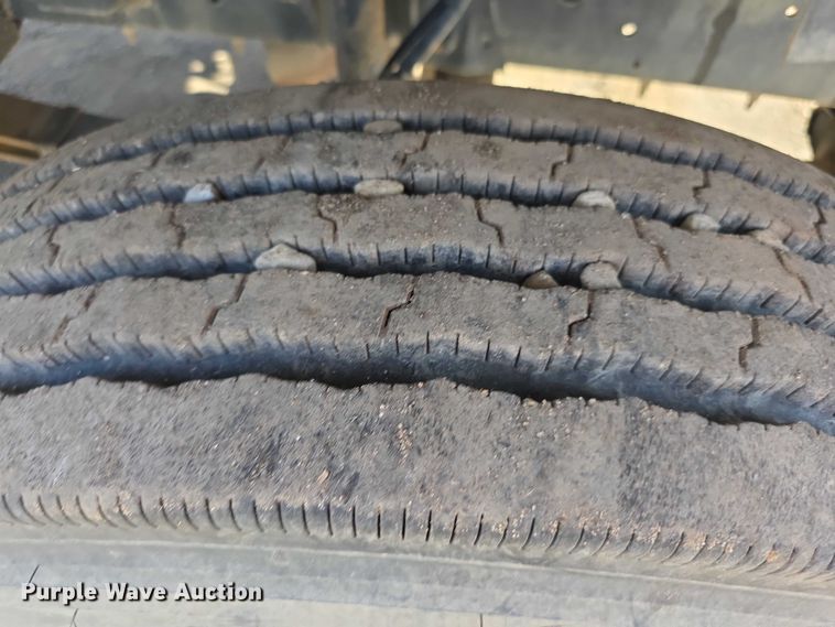 image for item FI0674 2000 Chevrolet C7500 dump truck