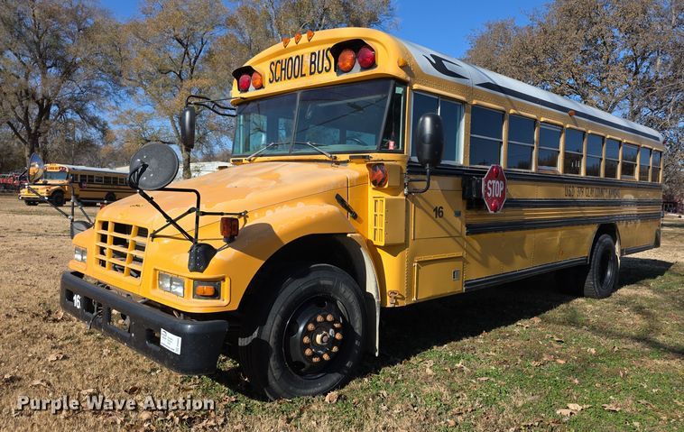 image for item FI0684 2004 Bluebird school bus