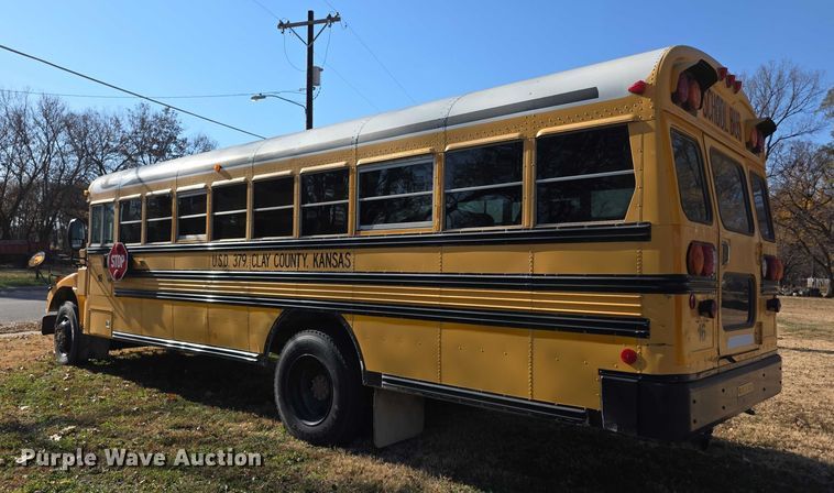 image for item FI0684 2004 Bluebird school bus