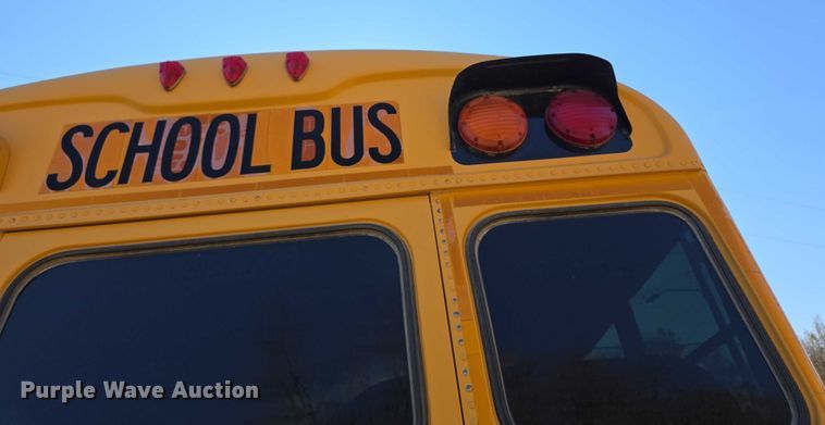 image for item FI0684 2004 Bluebird school bus