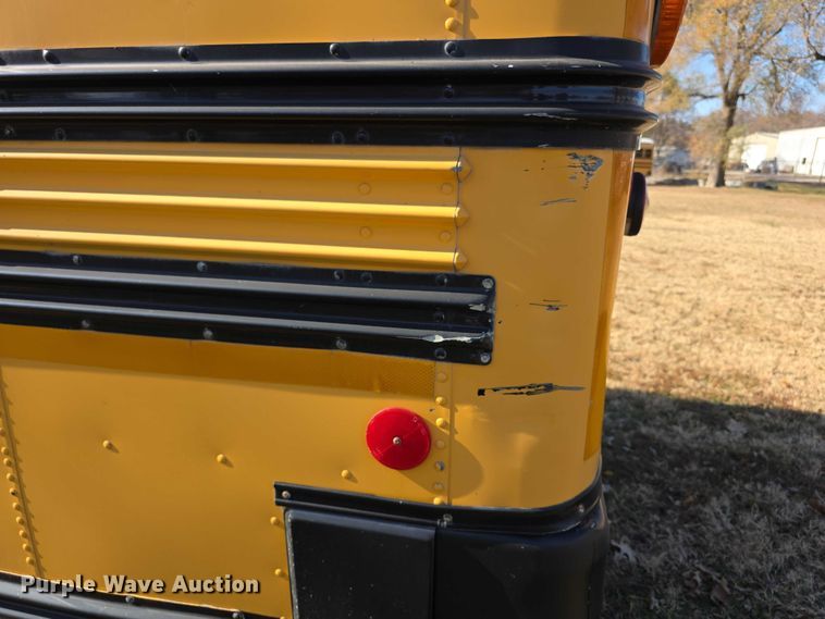 image for item FI0684 2004 Bluebird school bus