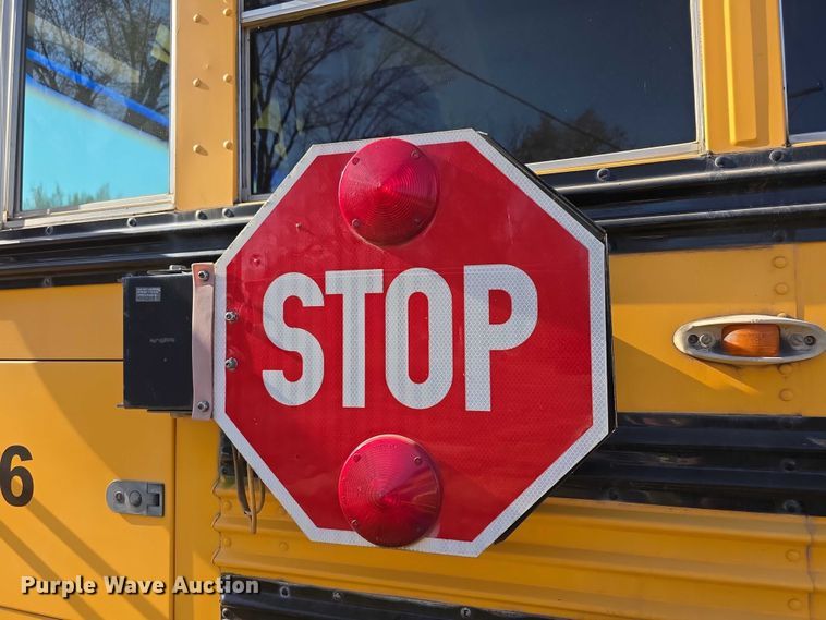 image for item FI0684 2004 Bluebird school bus