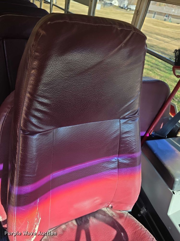 image for item FI0684 2004 Bluebird school bus