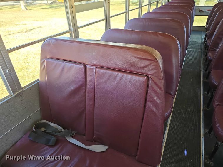 image for item FI0684 2004 Bluebird school bus